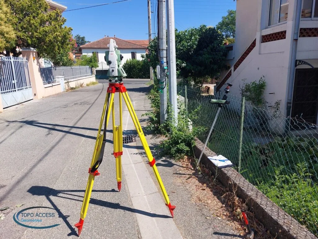 Acquisition de données topographiques sur le terrain